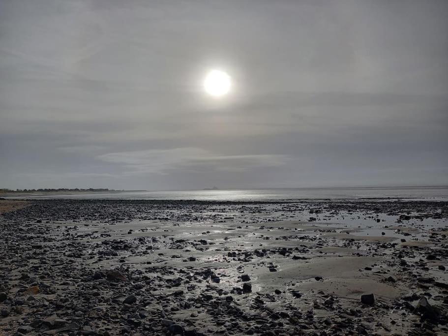 Maison Vue Sur Le Mont Saint Michel Et Sa Baie Champeaux Eksteriør billede